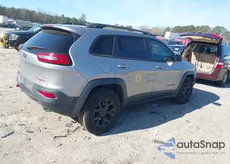 2016 Jeep Cherokee Trailhawk from USA, damaged, VIN 1C4PJMBS0GW226922